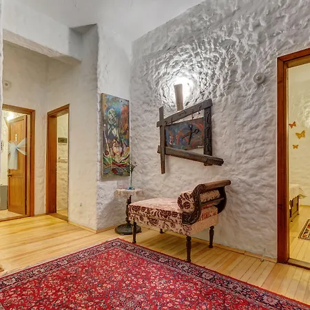 Lale ألاتشاتي