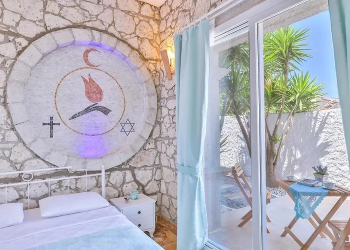 ホテル Lale アラカティ