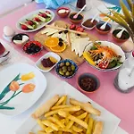 Lale Szálloda Alacati